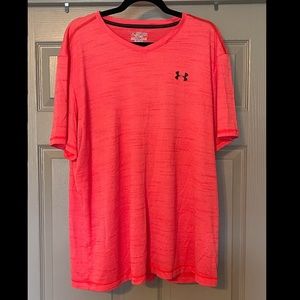 Under Armour Loose Fit - V Neck Shirt - XXL